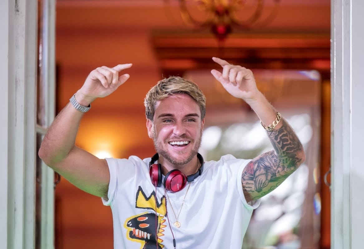 A Gangsters Kiss - Unit Stills - DJ A Gangsters Kiss - Unit Stills - DJ