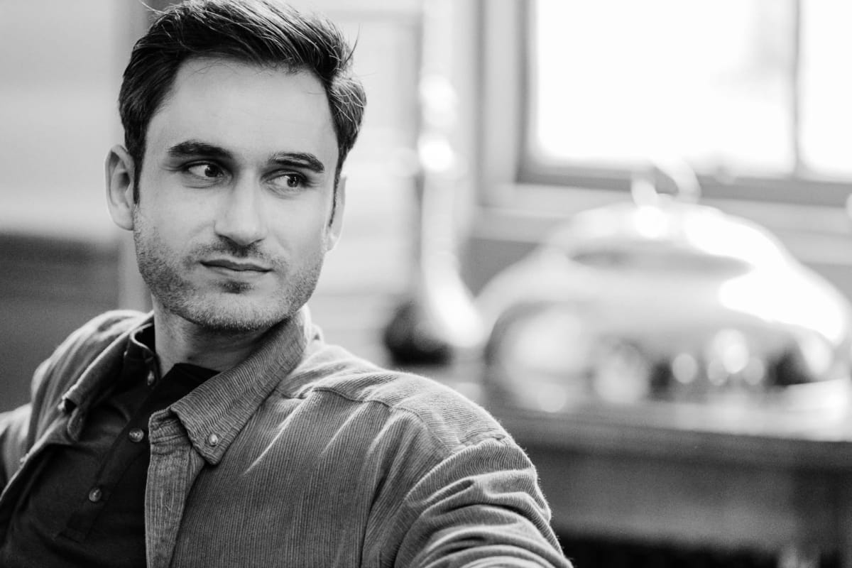 A Gangsters Kiss - Charlie Clapham A Gangsters Kiss - Charlie Clapham