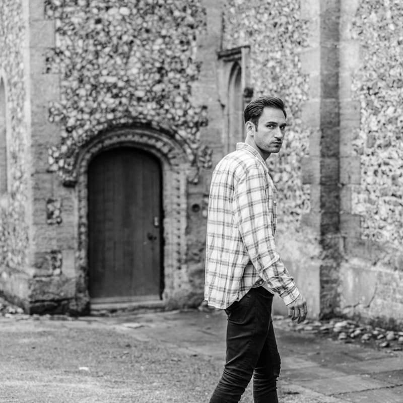 A Gangsters Kiss - BTS - Charlie Clapham A Gangsters Kiss - BTS - Charlie Clapham